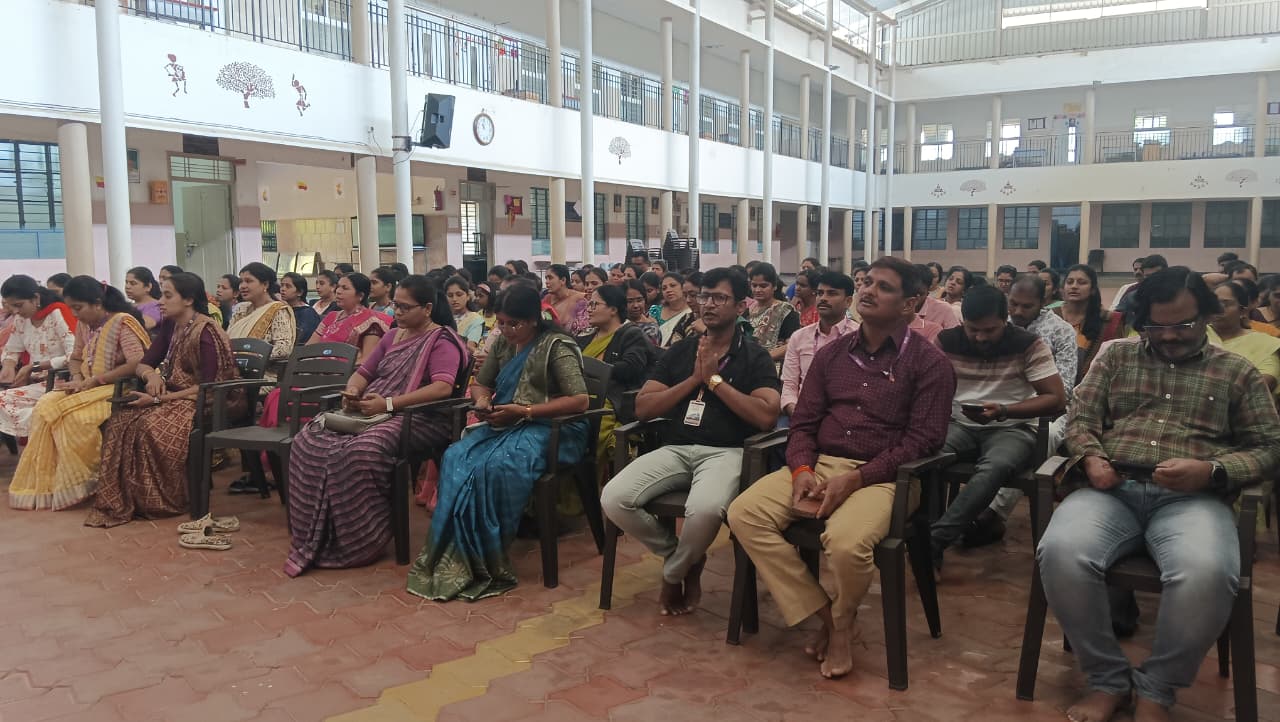 A condolence meeting in RVK - Davanagere (10)