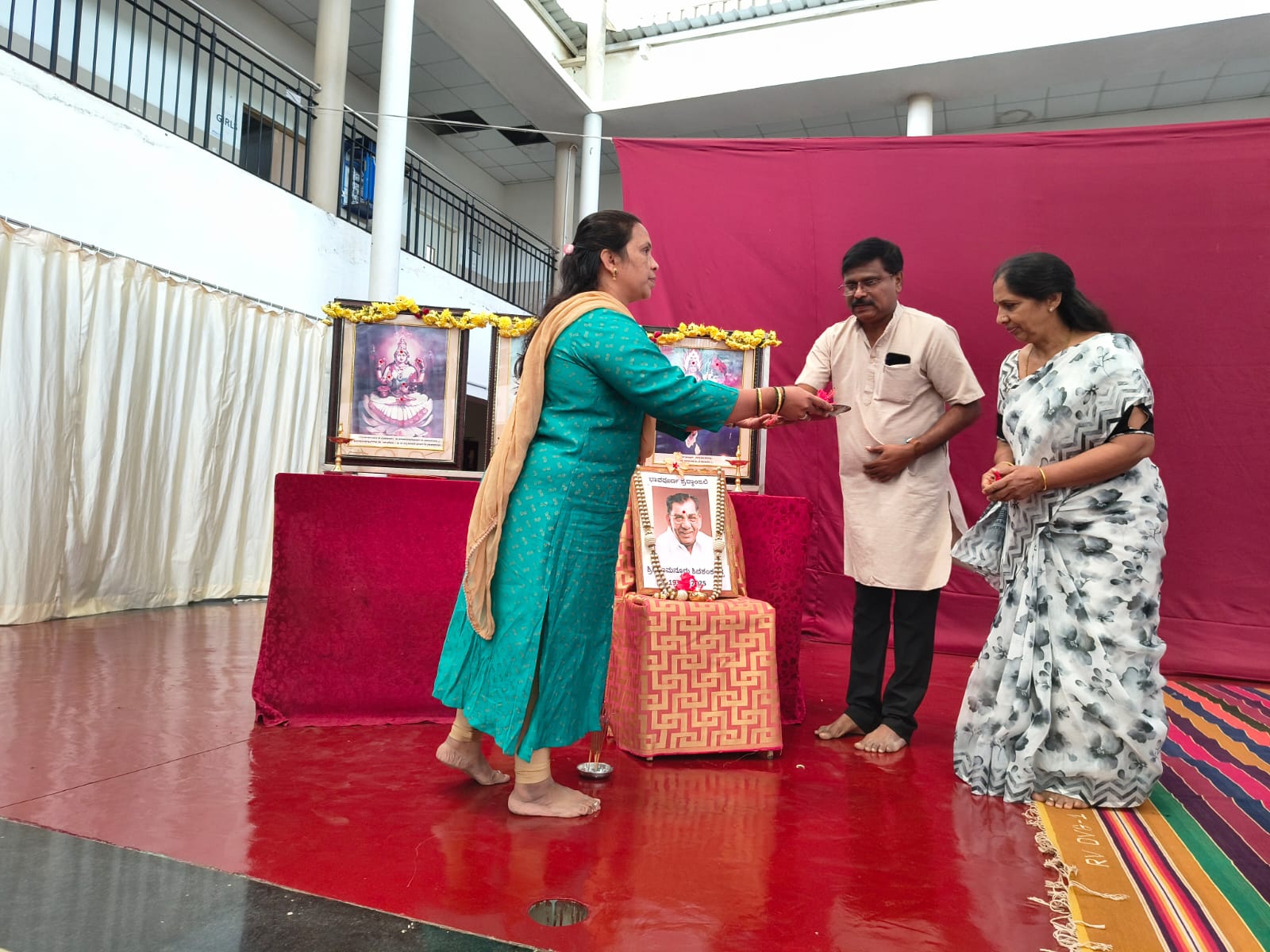 A condolence meeting in RVK - Davanagere (3)