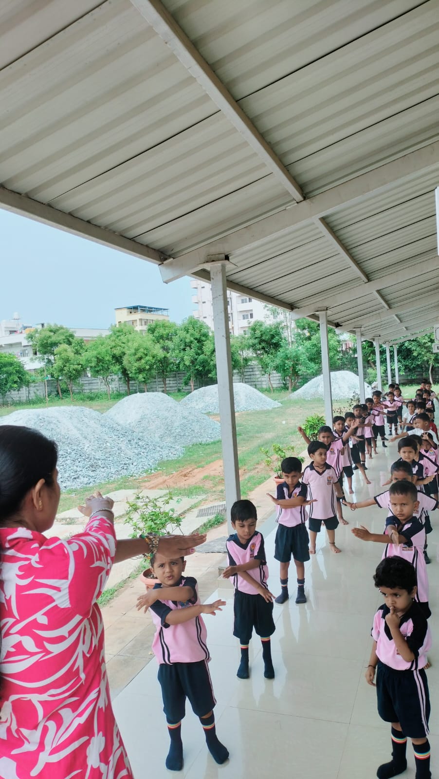 RVK – Davangere students of Grade 1 to 4 Observes 12th International Yoga Day (2)